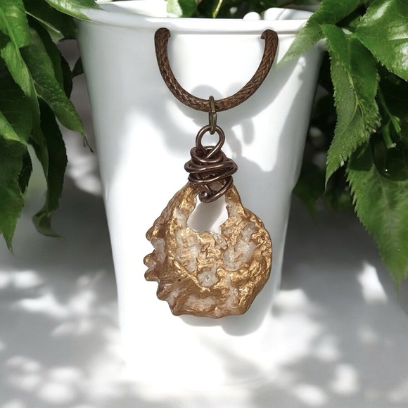 5 For $25💫Bronzed Metallic Nautical Shell Necklace Pendant - Picture 2 of 4